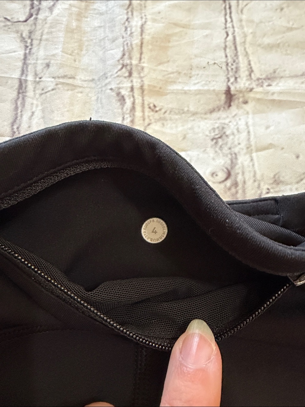 Lululemon Speed Up Tight 28" *Luxtreme Black Mid-rise Full Length Pockets Size 4 - Picture 6 of 6